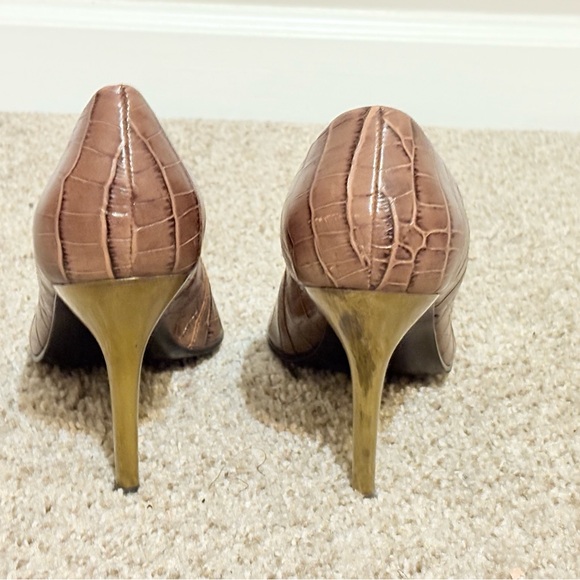 Steve Madden Women's Brown Croc-Embossed Heels - Picture 5 of 8